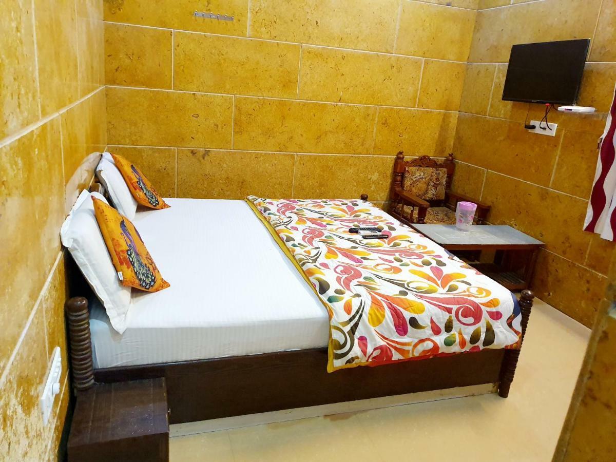 Hotel Qutub Villa Jaisalmer Oda fotoğraf